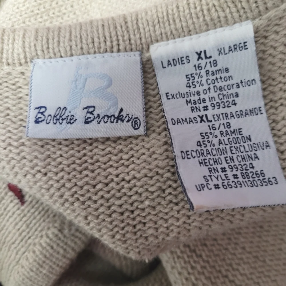 🍁🍂 Bobbie Brooks beige autumn fall seasonal embroidered knit vest